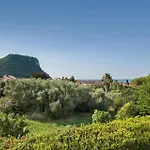 Casa Flora Garda (Verona)