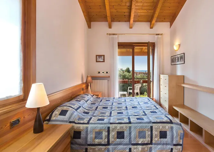 Casa Flora * Garda (Verona)