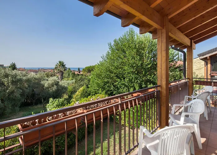 Casa Flora Semesterbostad *